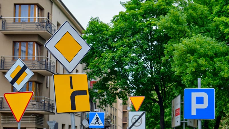 Nauka znaków drogowych