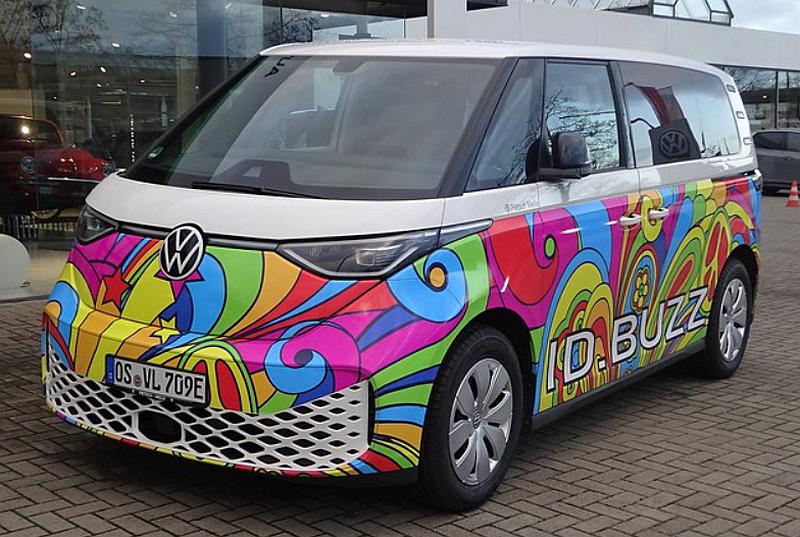 VW ID Buzz czyli następca Volkswagena Bulli. Cena, zasięg, wymiary, dane techniczne