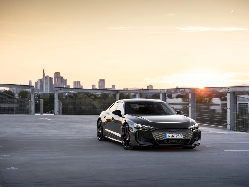 Doświadcz najmocniejszych modeli Audi w ich naturalnym środowisku