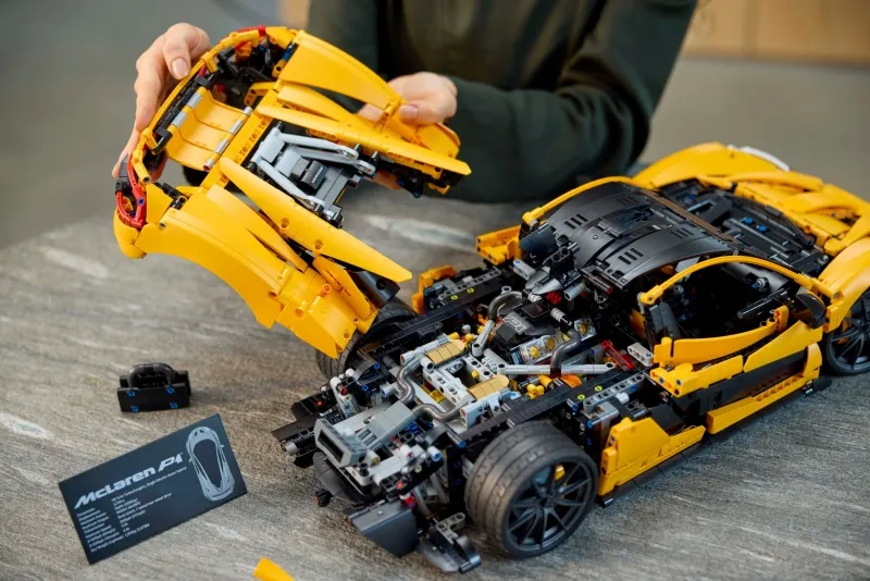 LEGO Technic McLaren P1™, fot. LEGO / facebook.com